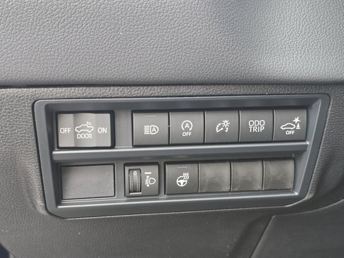 New 2026 Toyota Tundra Limited AWD/4WD image 9