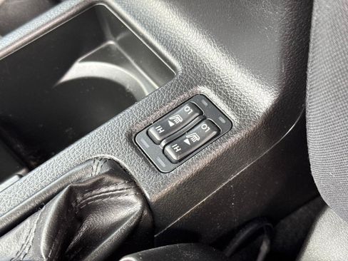 Used 2013 Subaru Impreza 2.0i Premium w/ All-Weather Pkg AWD/4WD image 7