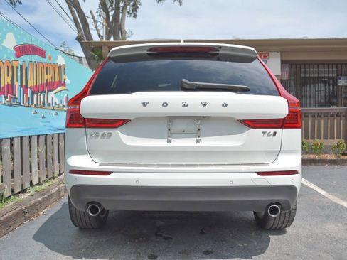 Used 2019 Volvo XC60 T6 Momentum w/ Multimedia Package image 24