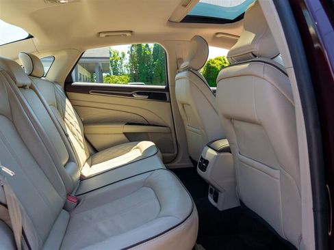 Used 2017 Ford Fusion Platinum AWD/4WD image 22