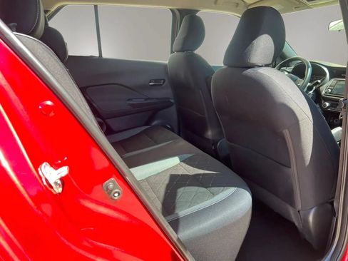 Used 2018 Nissan Kicks SV w/ Exterior Package FWD image 37