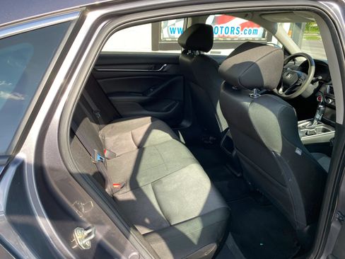 Used 2019 Honda Accord LX image 10