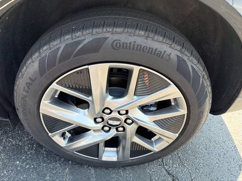 Certified 2025 Cadillac Optiq Luxury 2 w/ LPO, Floor Liner Package AWD/4WD image 27