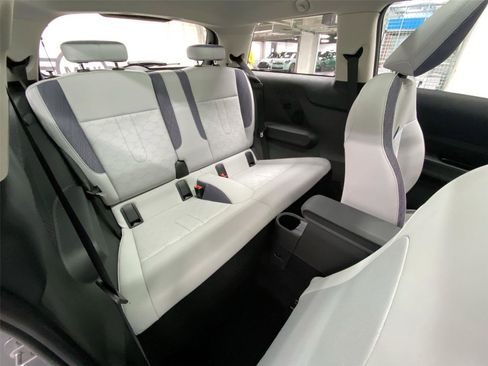 Certified 2025 MINI Cooper S image 28