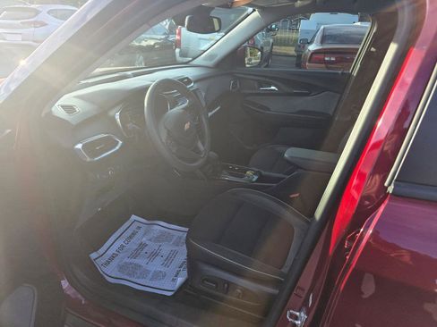 Used 2023 Chevrolet TrailBlazer LT w/ Convenience Package image 5