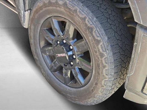 Used 2024 GMC Sierra 2500 AT4 w/ AT4 Premium Plus Package image 5