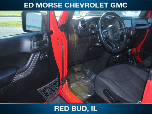 Used 2018 Jeep Wrangler Sport AWD/4WD image 6
