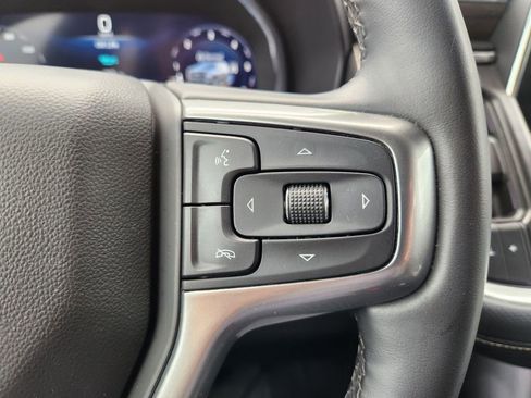 Used 2024 Chevrolet Suburban Premier w/ Premium Package 2 AWD/4WD image 30