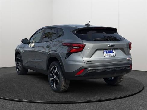 New 2026 Chevrolet Trax RS image 4
