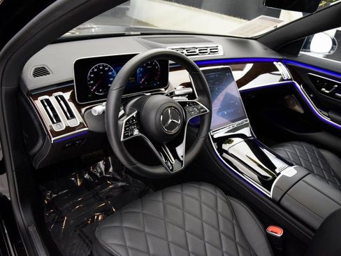 Used 2025 Mercedes-Benz S 580 4MATIC Sedan image 22