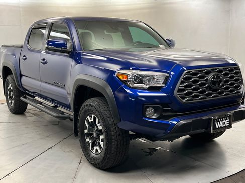 Used 2023 Toyota Tacoma TRD Off-Road w/ Black Out Package (TMS) AWD/4WD image 6