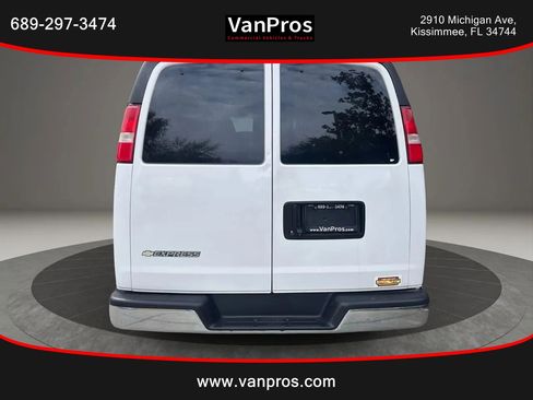 Used 2018 Chevrolet Express 3500 LT w/ LT Preferred Equipment Group image 4