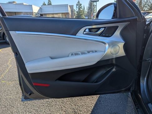 Used 2019 Genesis G70 2.0T Advanced w/ Elite Package image 9