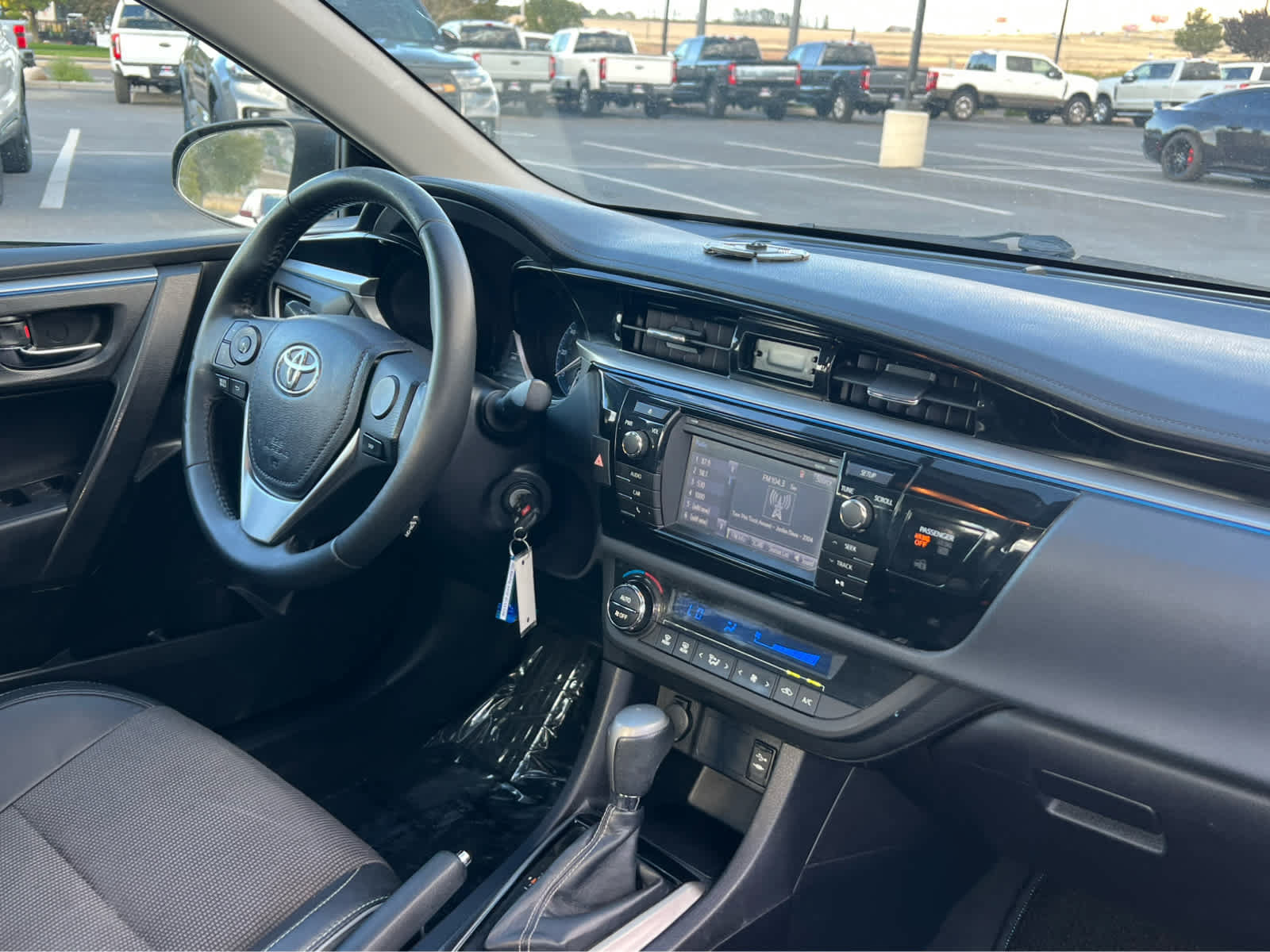Used 2014 Toyota Corolla S FWD image 16