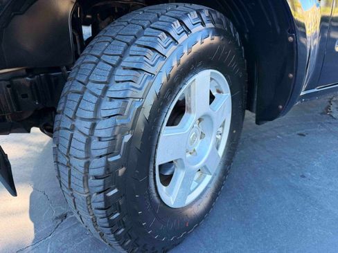 Used 2006 Nissan Frontier SE w/ (P01) Power Pkg image 32