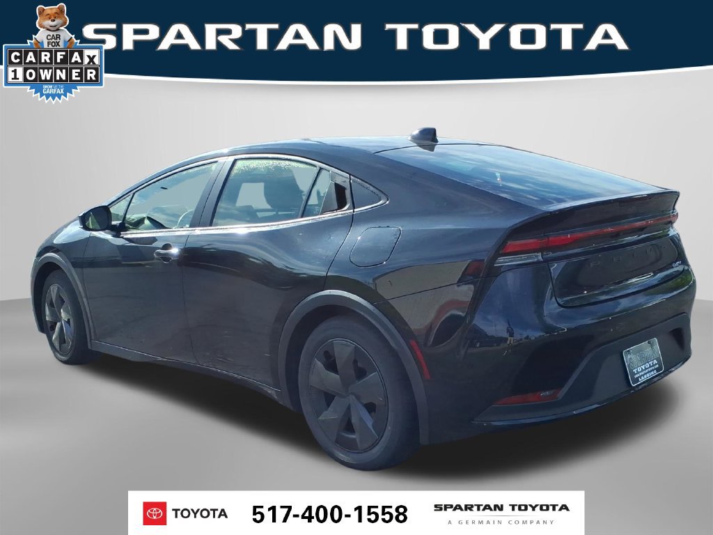 Used 2025 Toyota Prius LE FWD image 10