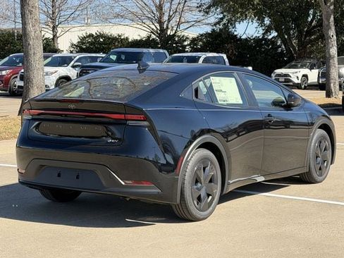 New 2026 Toyota Prius LE image 4