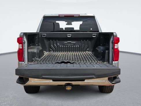 Used 2024 Chevrolet Silverado 1500 LT AWD/4WD image 12