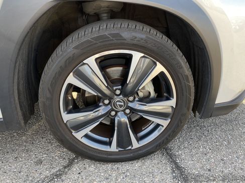 Used 2022 Lexus UX 250h image 25