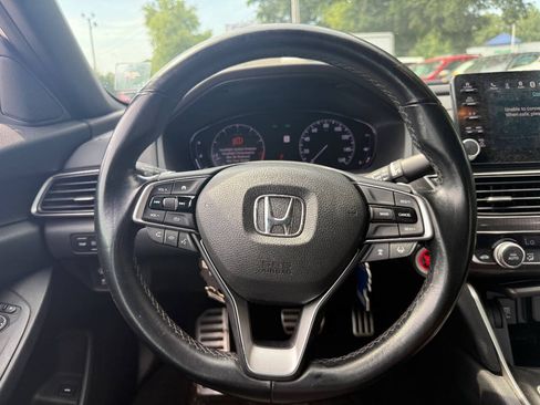 Used 2018 Honda Accord Sport image 14