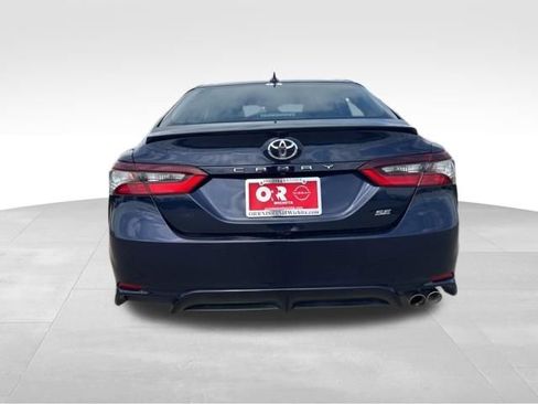 Used 2021 Toyota Camry SE FWD image 7