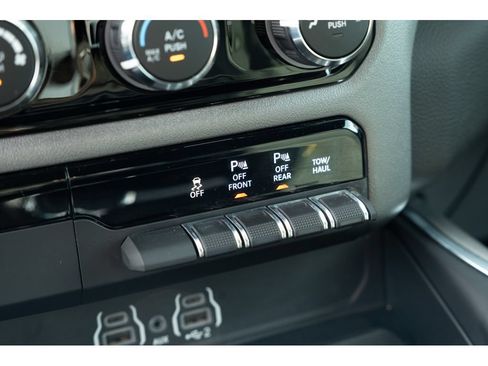 Used 2025 RAM 1500 Big Horn AWD/4WD image 27