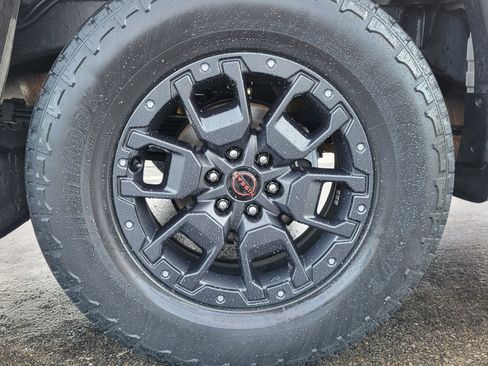 Used 2022 Nissan Frontier PRO-4X w/ Pro-4X Premium Package image 5