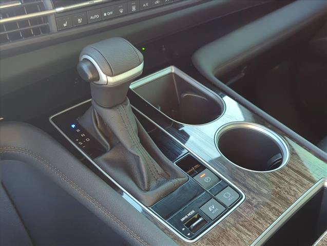 Certified 2025 Toyota Sienna Platinum FWD image 19
