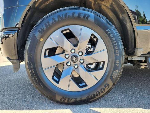 Used 2025 Ford F150 Lightning Lariat AWD/4WD image 29
