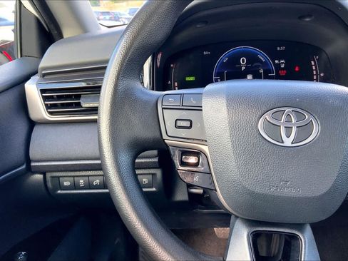 Used 2025 Toyota Camry LE FWD image 23