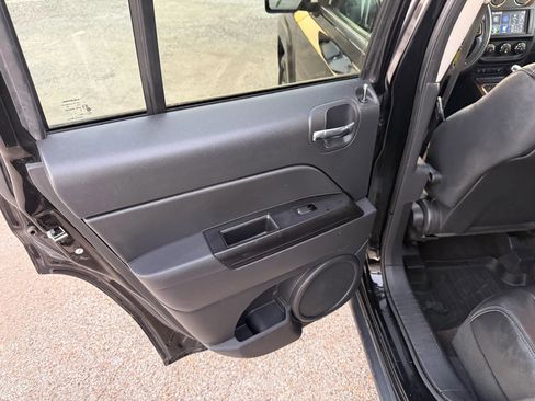 Used 2014 Jeep Patriot High Altitude image 10