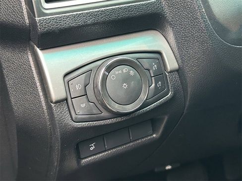Used 2017 Ford Explorer XLT w/ Equipment Group 202A image 29