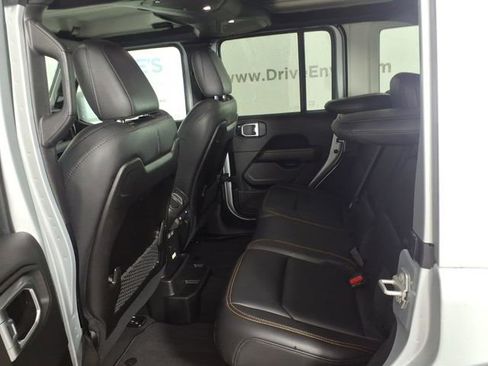 Used 2024 Jeep Wrangler Unlimited Sahara w/ Dual Top Group AWD/4WD image 9