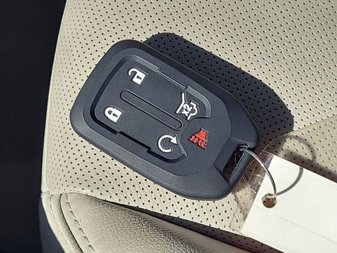 Used 2019 GMC Terrain Denali w/ Advanced Safety Package image 38