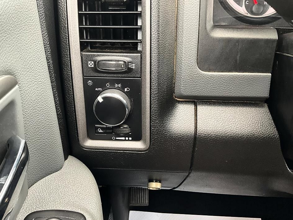 Used 2018 RAM 2500 Tradesman w/ Chrome Appearance Group AWD/4WD image 15