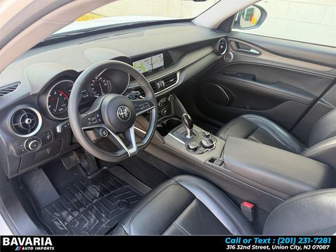 Used 2018 Alfa Romeo Stelvio Ti AWD/4WD image 21