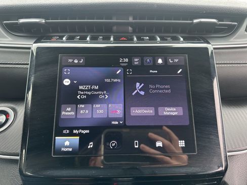 Used 2024 Jeep Grand Cherokee L Laredo image 7