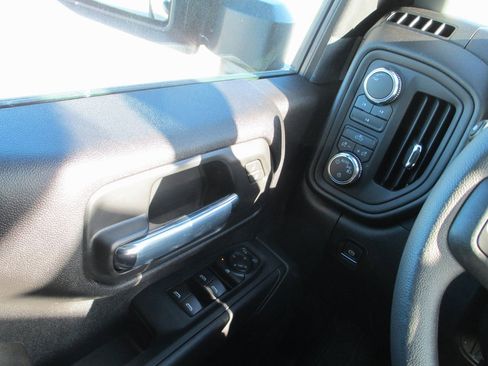 New 2026 GMC Sierra 2500 Pro image 15