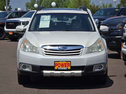 Used 2011 Subaru Outback 2.5i Limited w/ PWR Moonroof Pkg AWD/4WD image 9