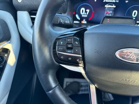 Used 2025 Ford Explorer Platinum w/ LUX Leather Package image 39