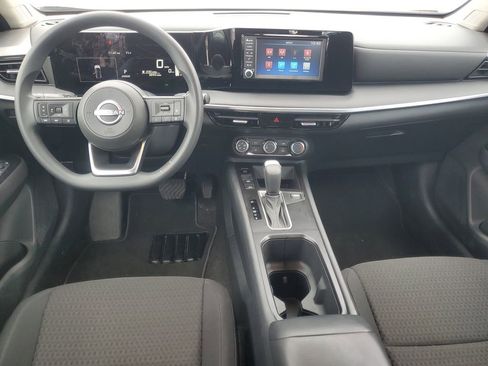 Used 2025 Nissan Kicks S AWD/4WD image 24