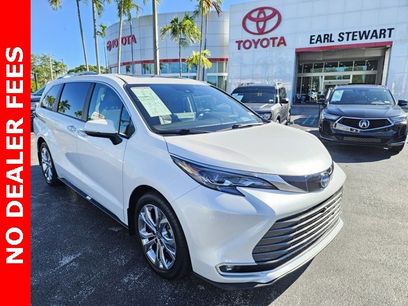 Certified 2024 Toyota Sienna Platinum