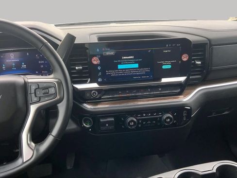 Used 2025 Chevrolet Silverado 1500 LT RWD image 7
