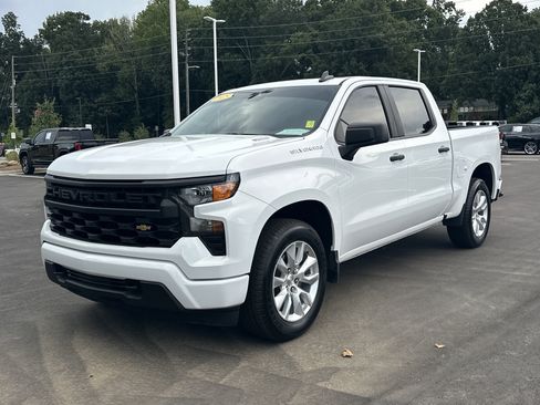 Used 2025 Chevrolet Silverado 1500 Custom RWD image 4