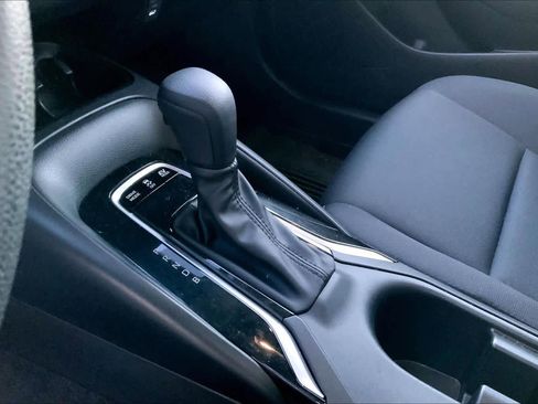 Used 2025 Toyota Corolla LE image 16