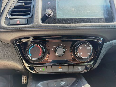 Used 2019 Honda HR-V Sport image 16