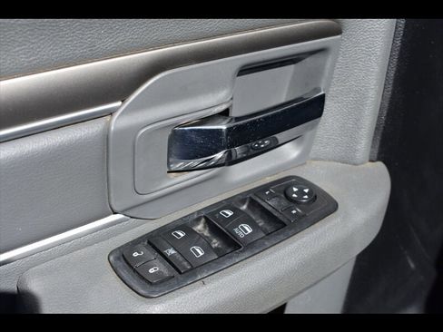 Used 2015 RAM 2500 SLT image 18