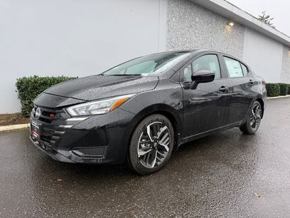 New 2025 Nissan Versa SR w/ Trunk Package