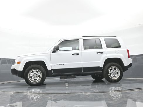 Used 2016 Jeep Patriot Sport AWD/4WD image 40