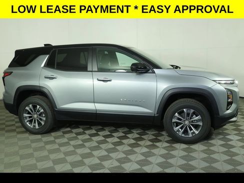 New 2026 Chevrolet Equinox LT w/ Convenience Package II FWD image 2